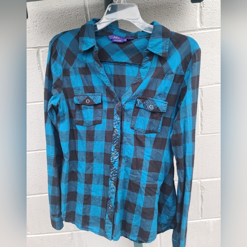 Large Plaid Long-sleeve Button-up